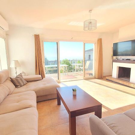 Beautiful 5 Bedroom Villa With Private Pool With Stunning Sea Views, Walking Distances To Shops Restaurants Beach Manilva Buitenkant foto