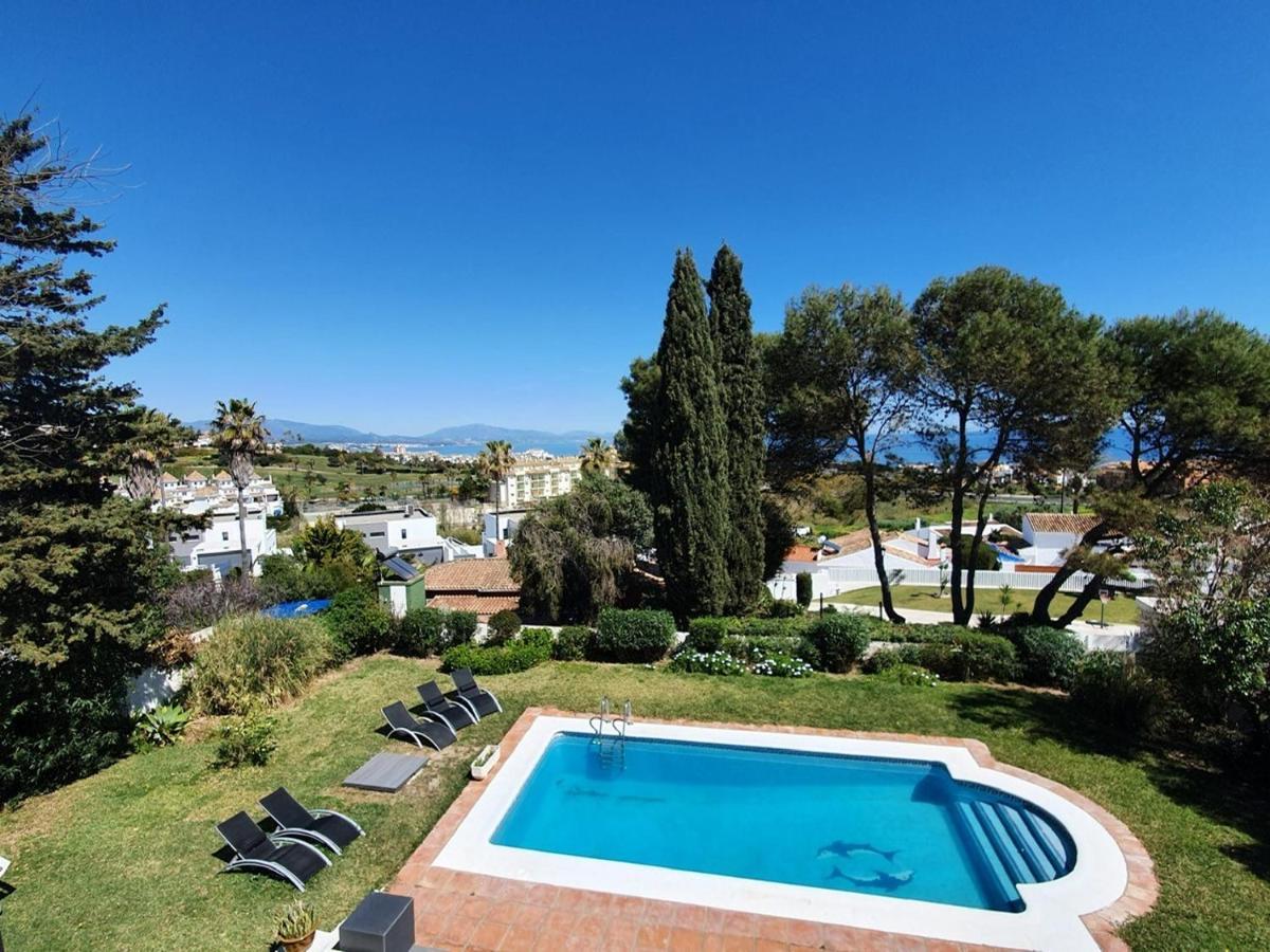 Beautiful 5 Bedroom Villa With Private Pool With Stunning Sea Views, Walking Distances To Shops Restaurants Beach Manilva Buitenkant foto